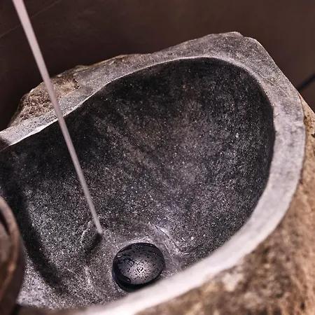 Kozadinos Art Kythnos