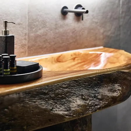 Kozadinos Art Kythnos