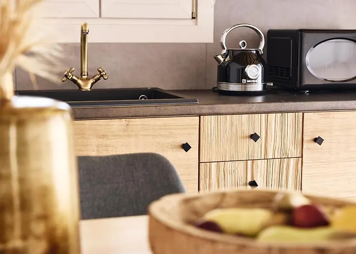 Kozadinos Art 3* كيثنوس